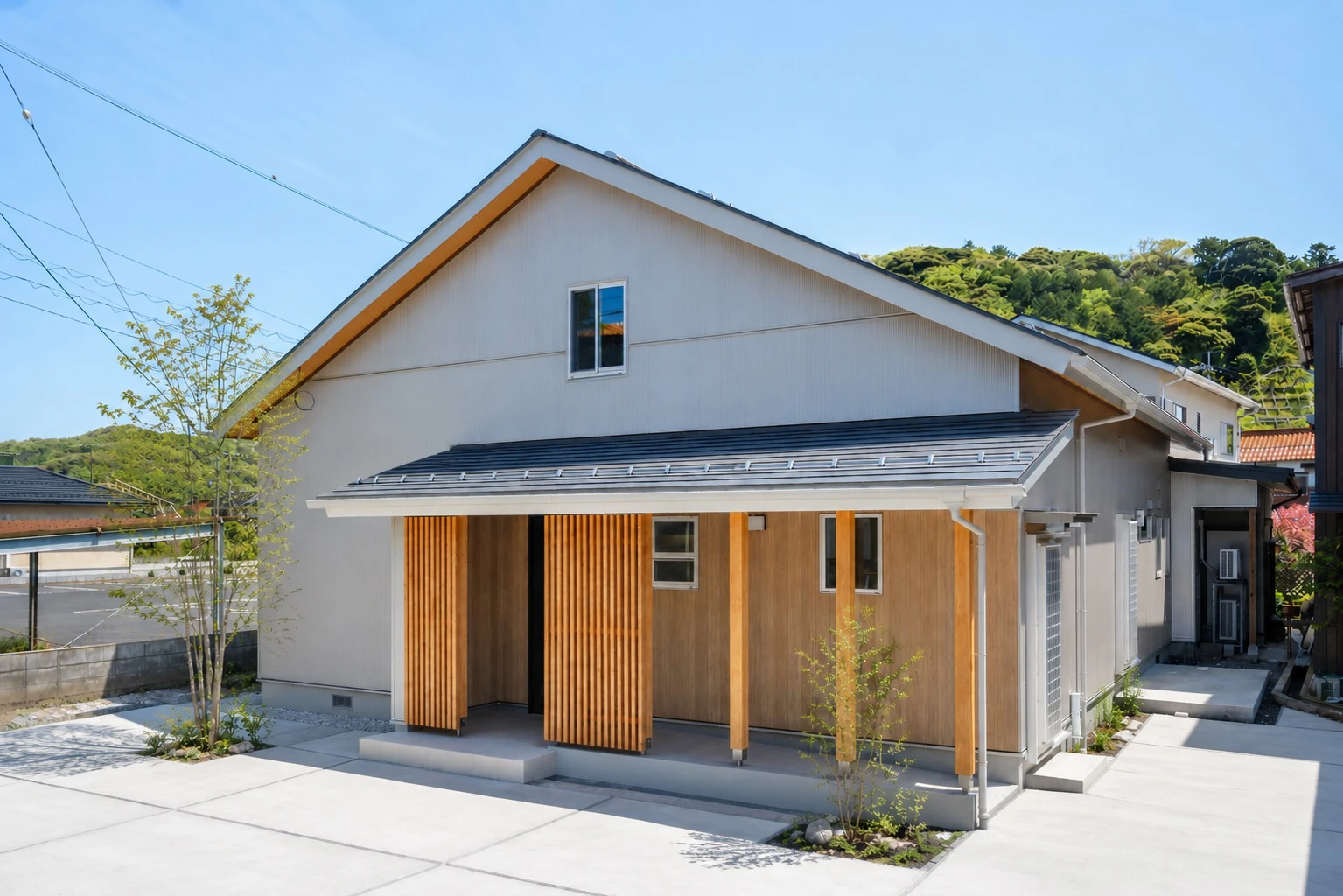 地元に愛された菓子店を、趣味を楽しむ住まいへ